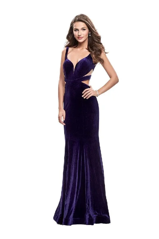 La Femme - Strappy Plunging V-neck Velvet Sheath Dress 25866SC